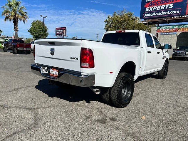 Used 2015 RAM 3500 Tradesman w/ Chrome Appearance Group AWD/4WD image 7