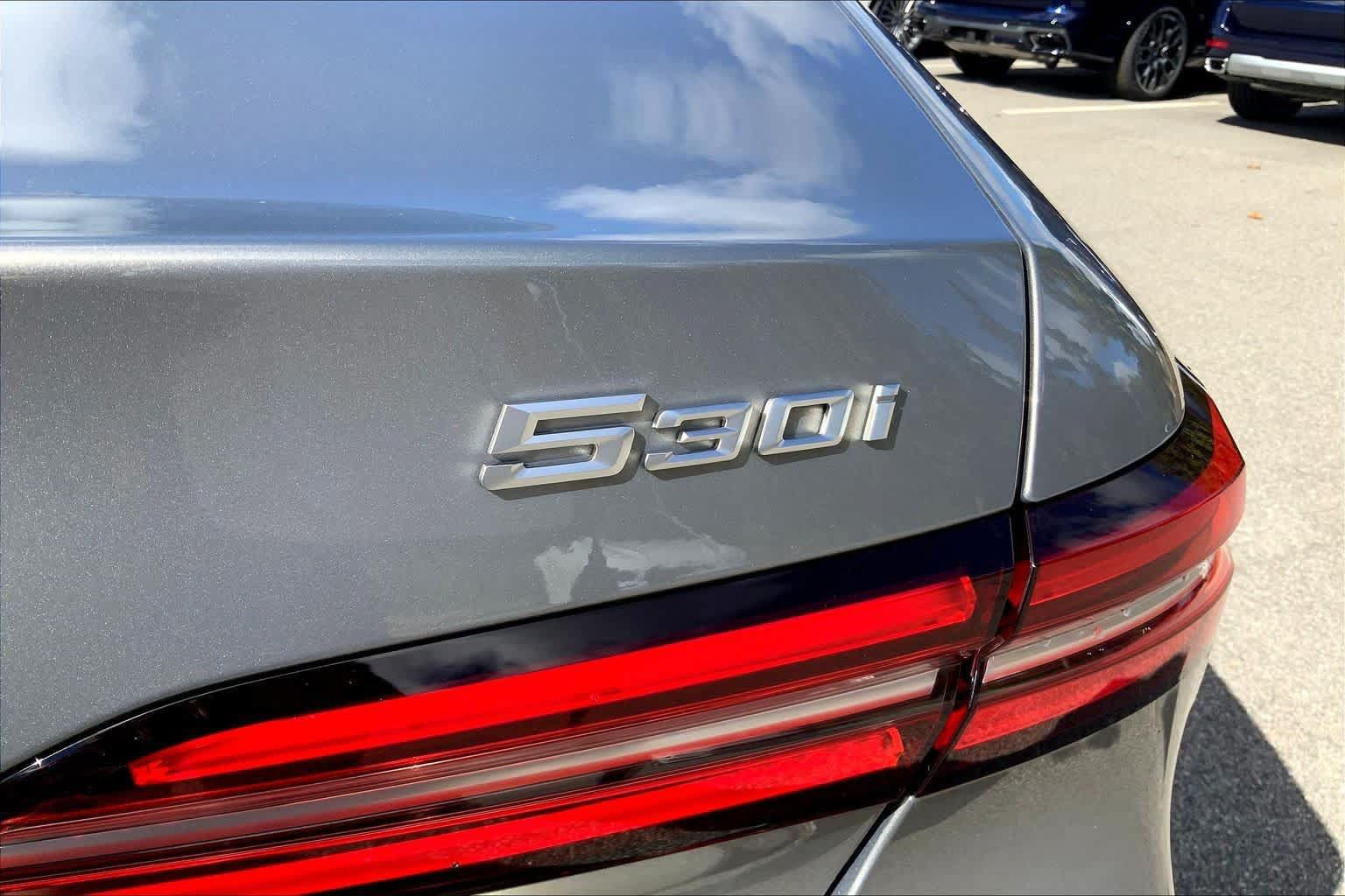 Used 2026 BMW 530i w/ Premium Package RWD image 15