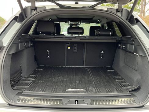 New 2026 Land Rover Range Rover Velar Dynamic SE image 32