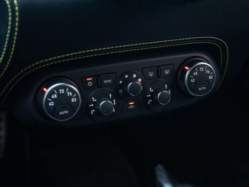 Used 2015 Ferrari 458 Italia Coupe RWD image 46