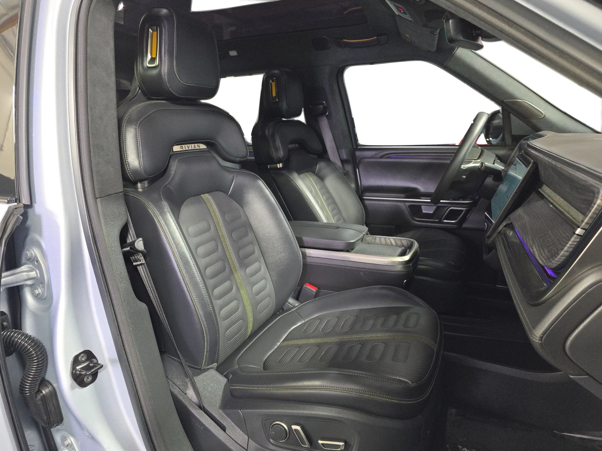 Used 2023 Rivian R1T Adventure Quad AWD/4WD image 13