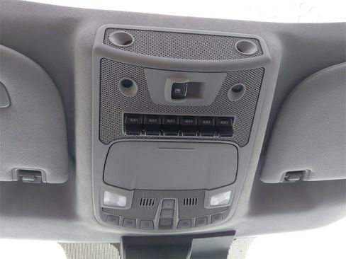 Used 2022 Ford F350 Limited image 32