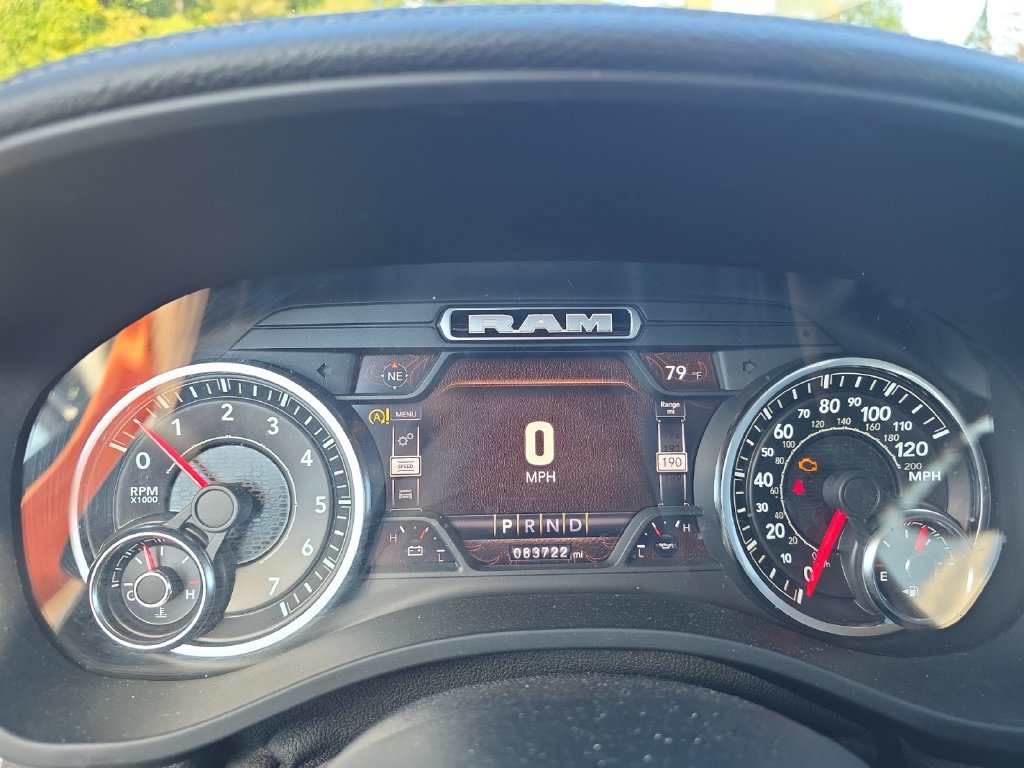 Used 2022 RAM 1500 Laramie AWD/4WD image 16