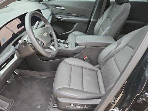 Certified 2025 Cadillac XT4 Sport image 19