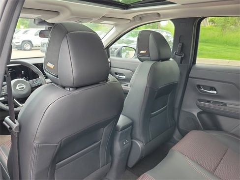 New 2025 Nissan Kicks SR w/ SR Premium Package image 26