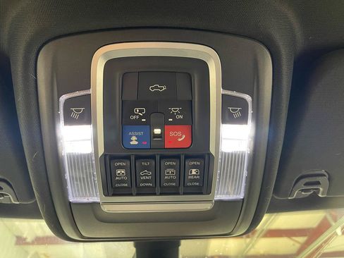 Used 2019 RAM 1500 Laramie w/ Sport Appearance Package AWD/4WD image 21