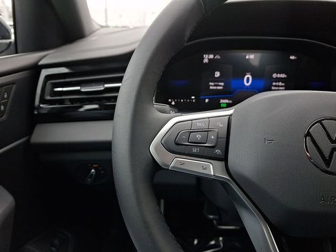Certified 2025 Volkswagen Jetta Sport FWD image 20