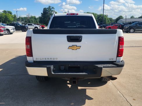 Used 2010 Chevrolet Silverado 2500 LTZ w/ LTZ Plus Package AWD/4WD image 6