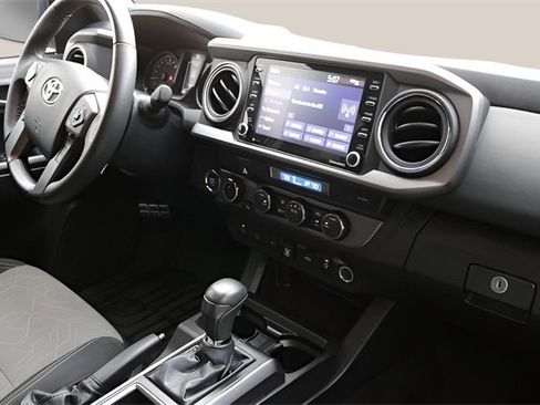 Used 2023 Toyota Tacoma TRD Off-Road image 17