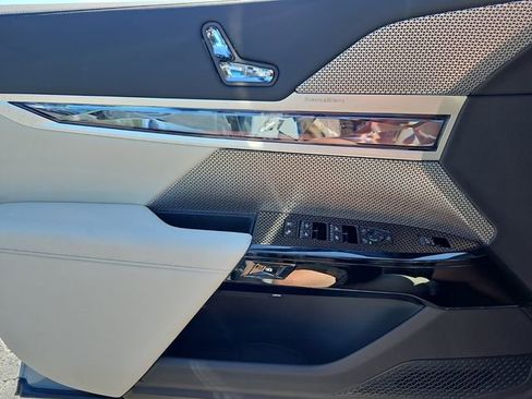 New 2025 BMW 760i xDrive AWD/4WD image 33