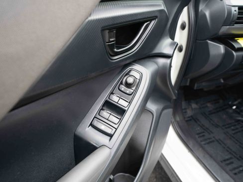 Used 2024 Subaru Crosstrek 2.0i AWD/4WD image 7