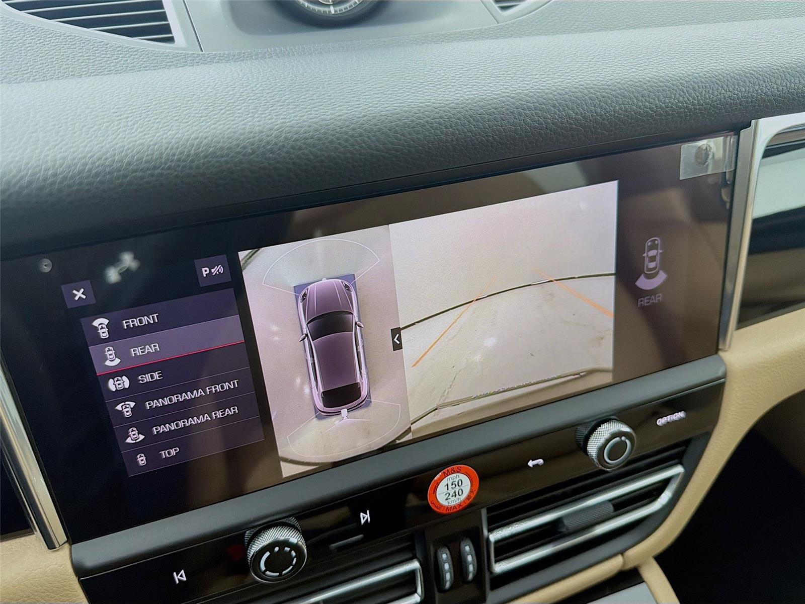 Certified 2026 Porsche Macan AWD/4WD image 18