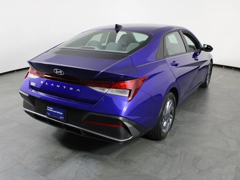 Certified 2024 Hyundai Elantra SEL FWD image 16