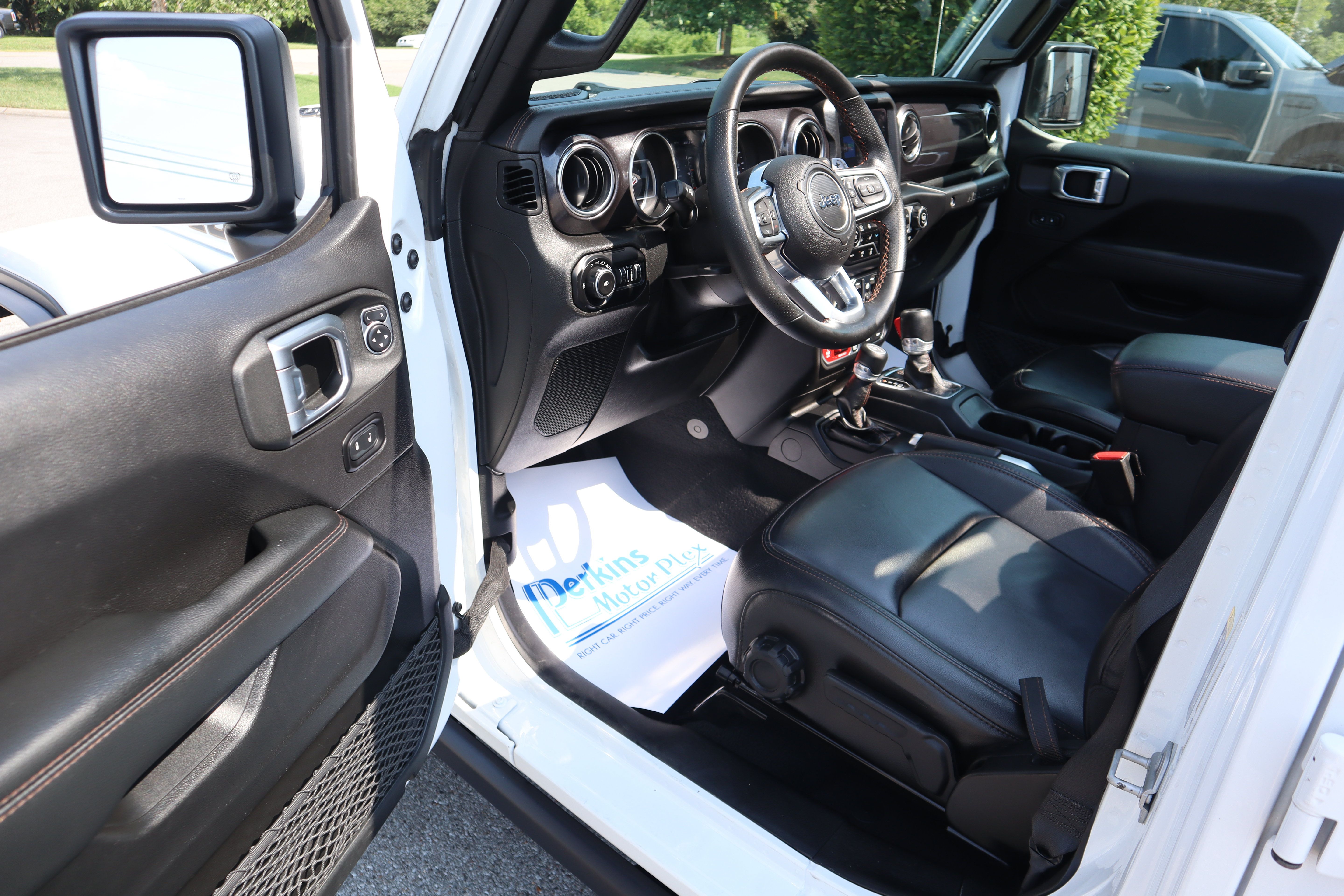 Used 2022 Jeep Wrangler Unlimited Rubicon w/ Dual Door Group (Lowers Only) AWD/4WD image 3
