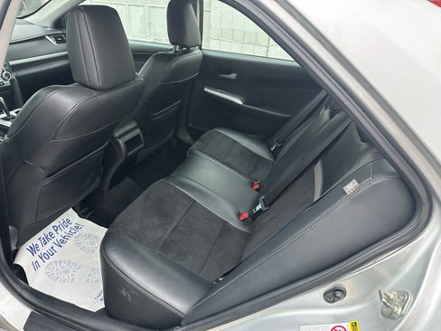 Used 2013 Toyota Camry XLE image 9