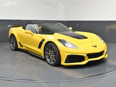 Used 2017 Chevrolet Corvette Z06 RWD image 8