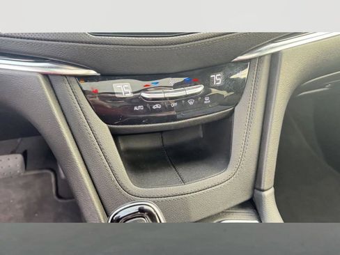 Used 2021 Cadillac XT5 Premium Luxury image 22