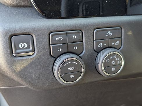 New 2026 Chevrolet Silverado 2500 LT image 17