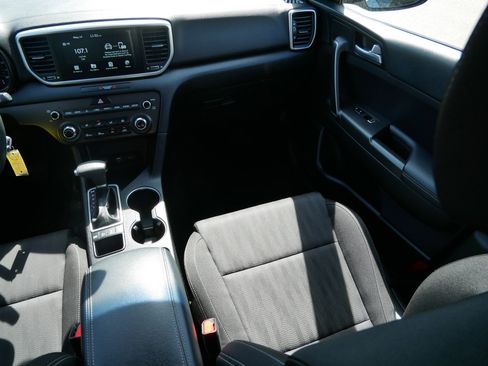 Used 2020 Kia Sportage LX AWD/4WD image 11