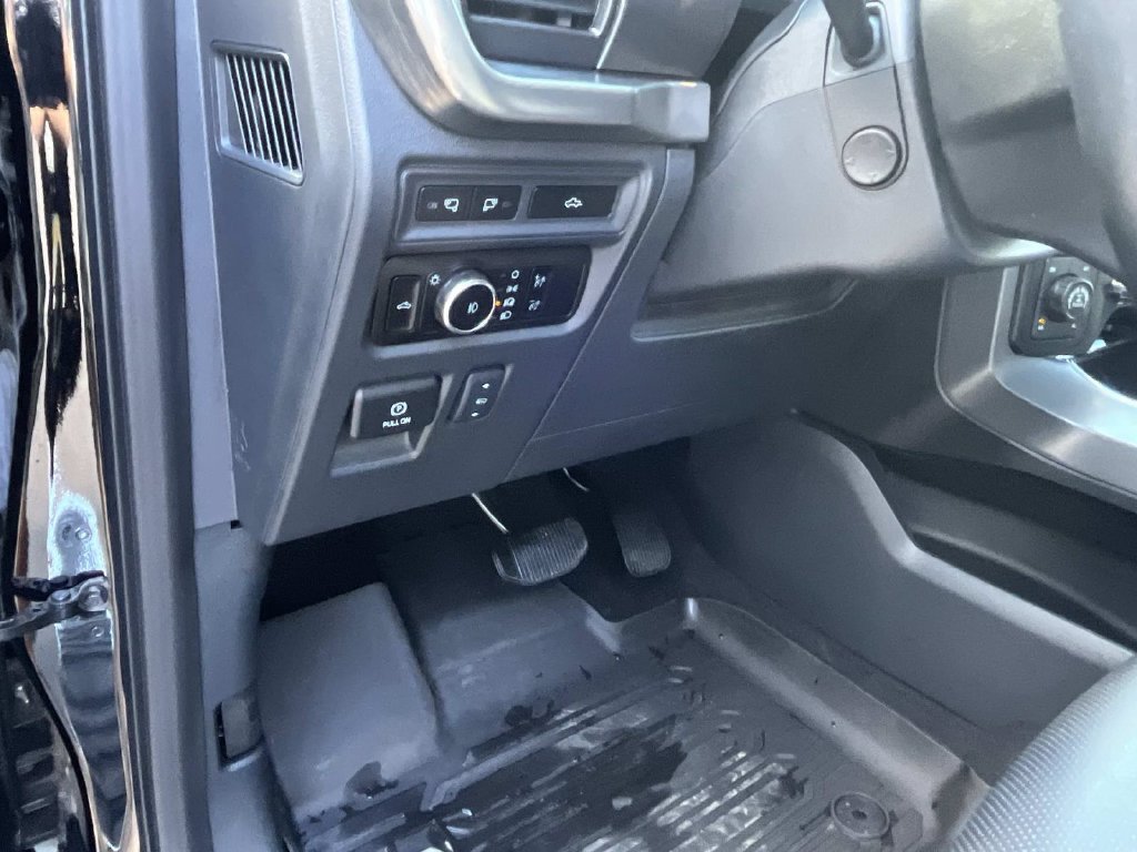 Used 2023 Ford F150 Lariat w/ Equipment Group 502A High AWD/4WD image 35