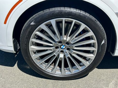 Used 2021 BMW X7 xDrive40i w/ Premium Package 2 AWD/4WD image 9