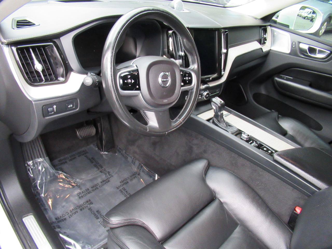 Used 2018 Volvo XC60 T6 Inscription w/ Convenience Package AWD/4WD image 10