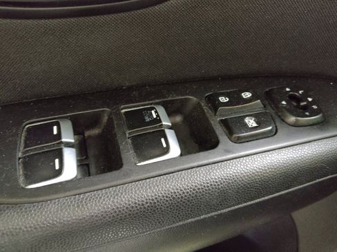 Used 2017 Kia Soul image 27