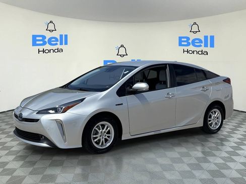 Used 2021 Toyota Prius XLE w/ Carpet Mat Package (TMS) AWD/4WD image 2