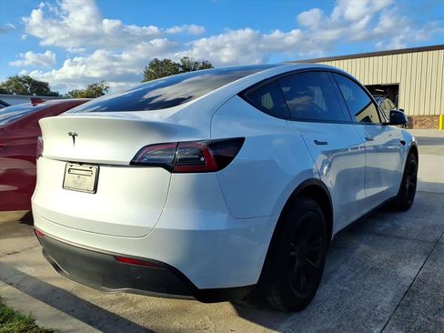 Used 2024 Tesla Model Y Long Range image 6