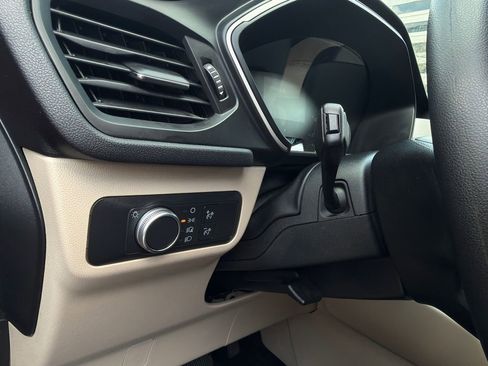 Used 2020 Ford Escape SE image 28