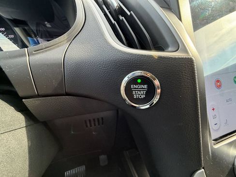 Used 2024 Ford Edge SEL AWD/4WD image 32