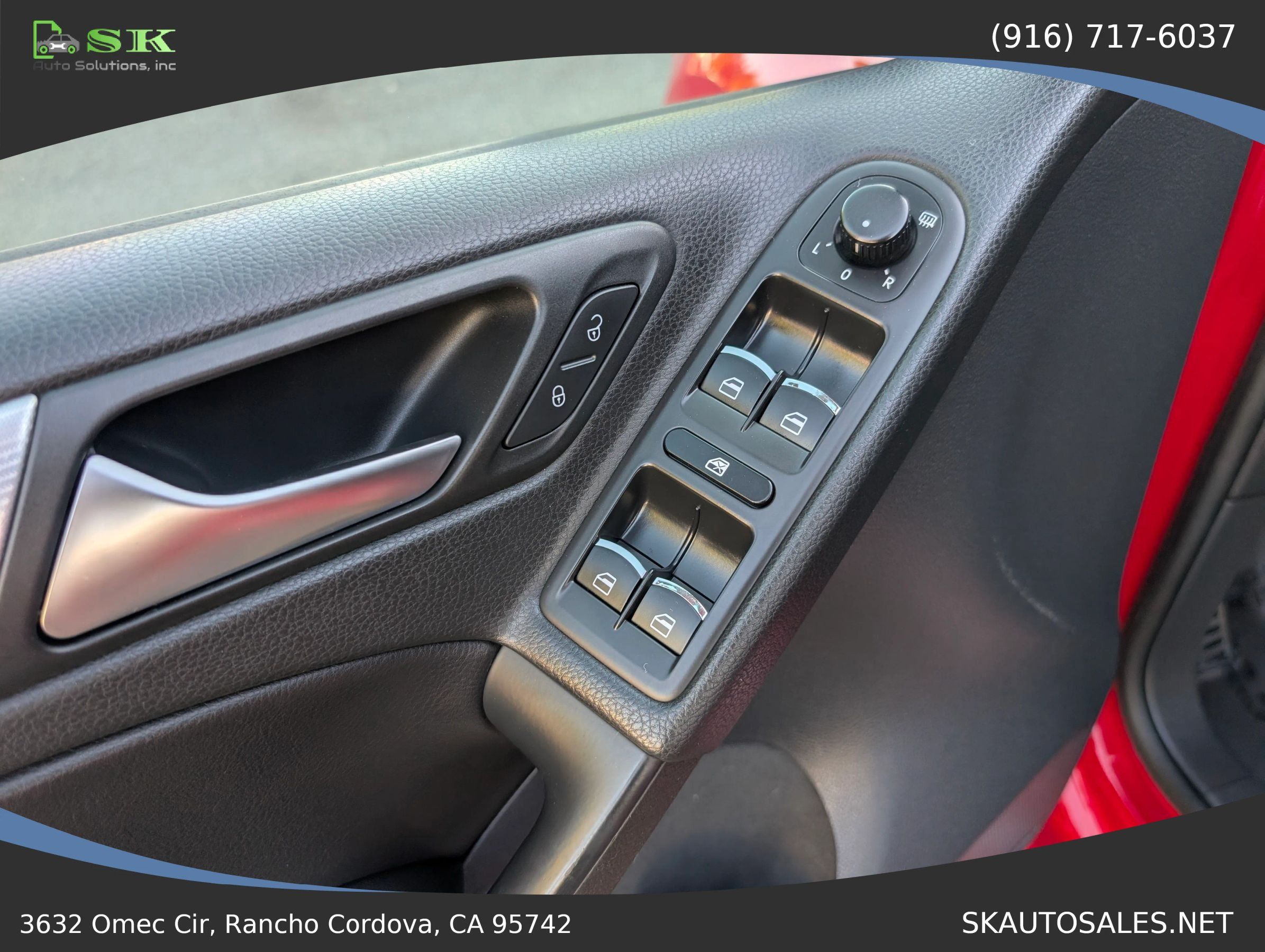 Used 2013 Volkswagen Golf R 4-Door AWD/4WD image 39