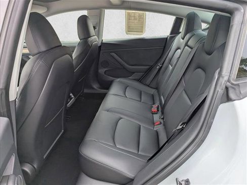 Used 2023 Tesla Model 3 Standard Range image 15
