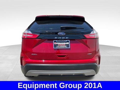 Used 2024 Ford Edge SEL w/ Convenience Package image 4