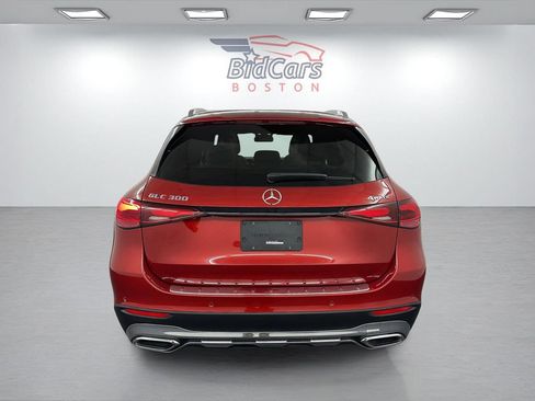 Used 2023 Mercedes-Benz GLC 300 4MATIC w/ Exclusive Trim Package image 5