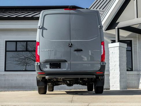 Used 2026 Mercedes-Benz Sprinter 2500 image 8