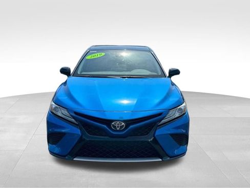 Used 2019 Toyota Camry XSE FWD image 11