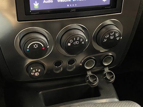 Used 2008 HUMMER H3 image 26