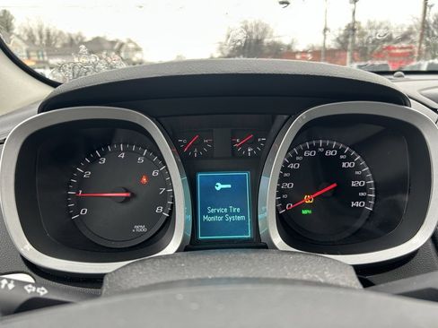 Used 2017 Chevrolet Equinox LT w/ Convenience Package image 19