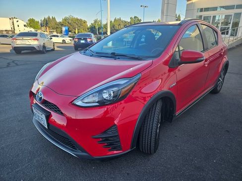 Used 2019 Toyota Prius C FWD image 1