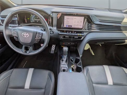 Used 2025 Toyota Camry SE w/ Convenience Package FWD image 13