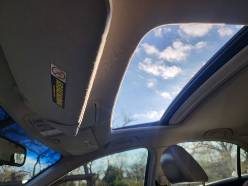 Used 2010 Acura TSX Sedan image 23