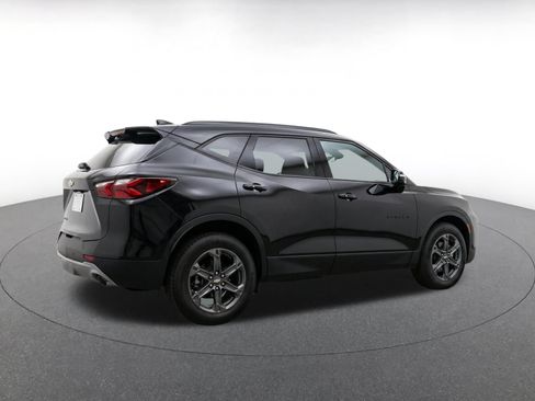 Used 2026 Chevrolet Blazer LT FWD image 9