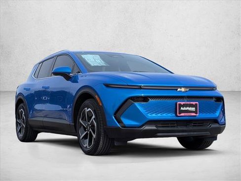 New 2026 Chevrolet Equinox EV LT image 3