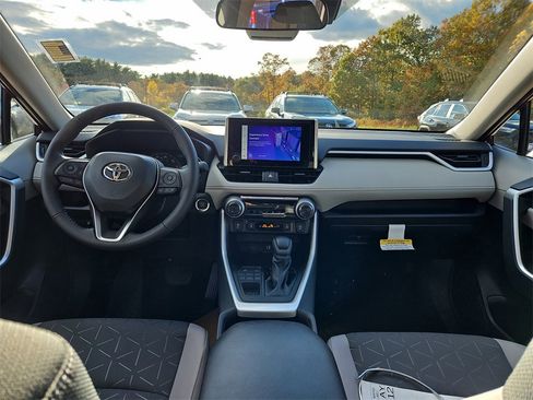 New 2025 Toyota RAV4 XLE image 7