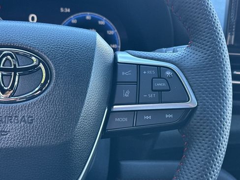 New 2026 Toyota Sienna XSE FWD image 29