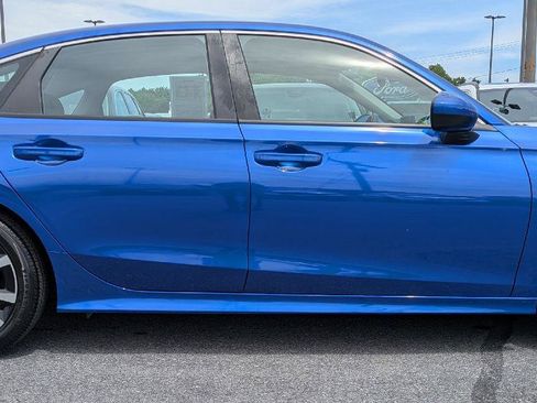 Certified 2023 Honda Civic EX image 6