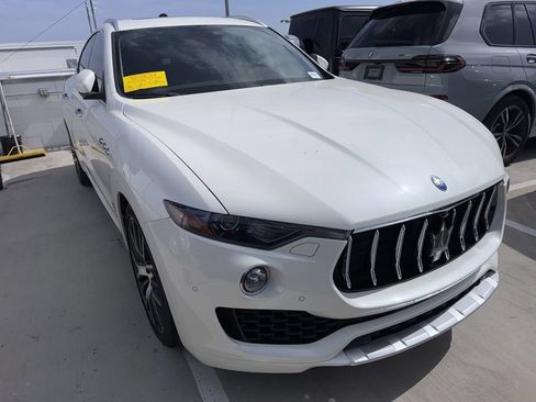 Used 2018 Maserati Levante S GranLusso AWD/4WD image 3