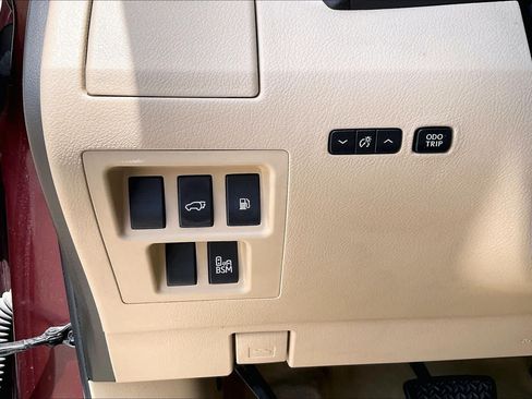 Used 2013 Lexus RX 450h AWD w/ Navigation Pkg image 33