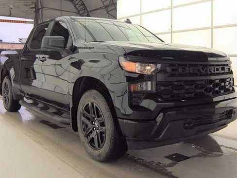 Used 2024 Chevrolet Silverado 1500 Custom w/ Rally Edition AWD/4WD image 3